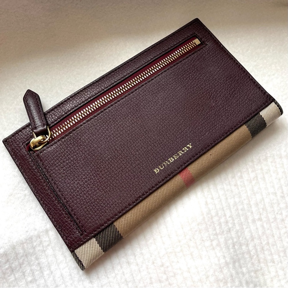 Burberry Authentic Bordeaux Grainy Calfskin House Check Simon Travel Wallet